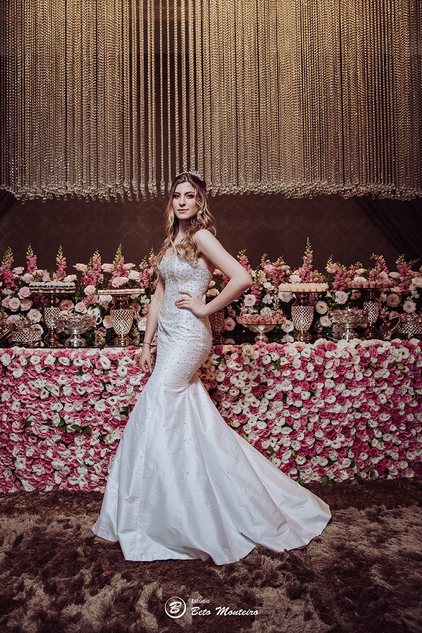 Aniversário de 15 anos - Cobertura fotografica - Cobertura de filmagem - Foto e Filmagem de 15 anos - Debutante - Estúdio Beto Monteiro - Curitiba - fotografo de 15 anos - buffet ilha do melh - jad decoracoes