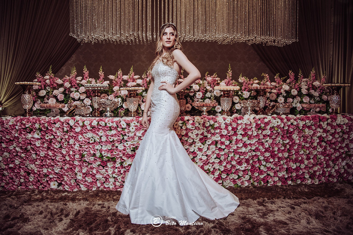 Aniversário de 15 anos - Cobertura fotografica - Cobertura de filmagem - Foto e Filmagem de 15 anos - Debutante - Estúdio Beto Monteiro - Curitiba - fotografo de 15 anos - buffet ilha do melh - jad decoracoes