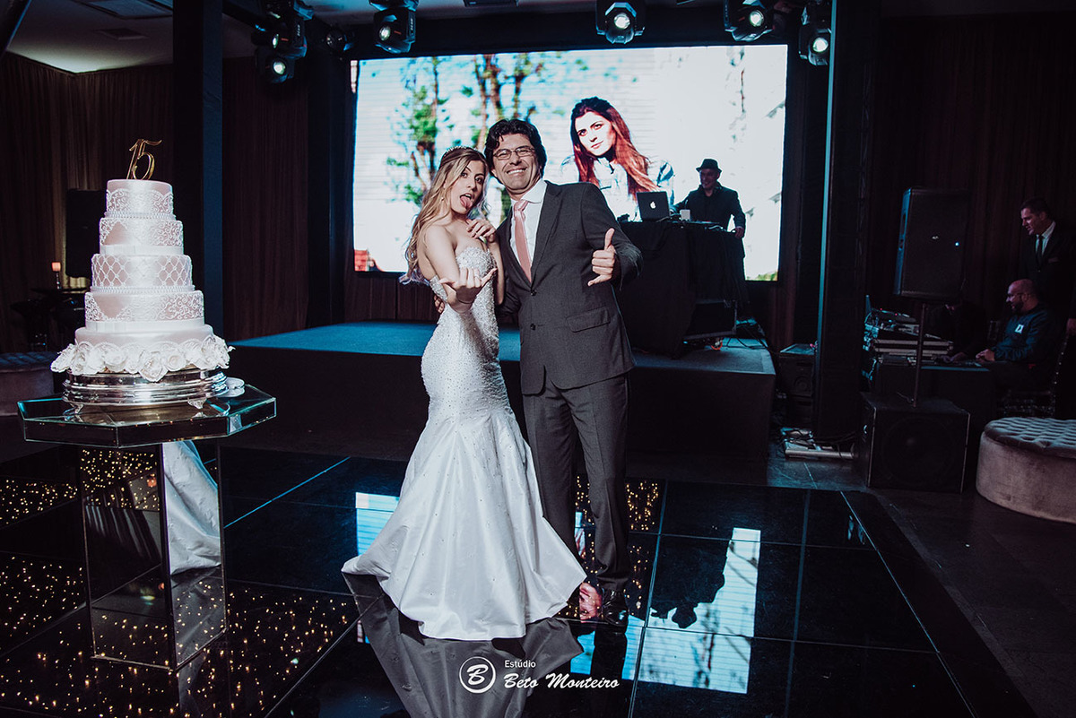 Aniversário de 15 anos - Cobertura fotografica - Cobertura de filmagem - Foto e Filmagem de 15 anos - Debutante - Estúdio Beto Monteiro - Curitiba - fotografo de 15 anos - buffet ilha do melh - jad decoracoes