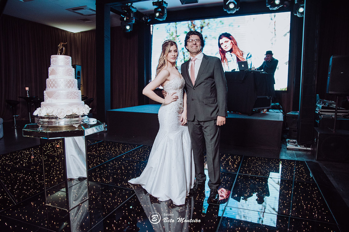 Aniversário de 15 anos - Cobertura fotografica - Cobertura de filmagem - Foto e Filmagem de 15 anos - Debutante - Estúdio Beto Monteiro - Curitiba - fotografo de 15 anos - buffet ilha do melh - jad decoracoes