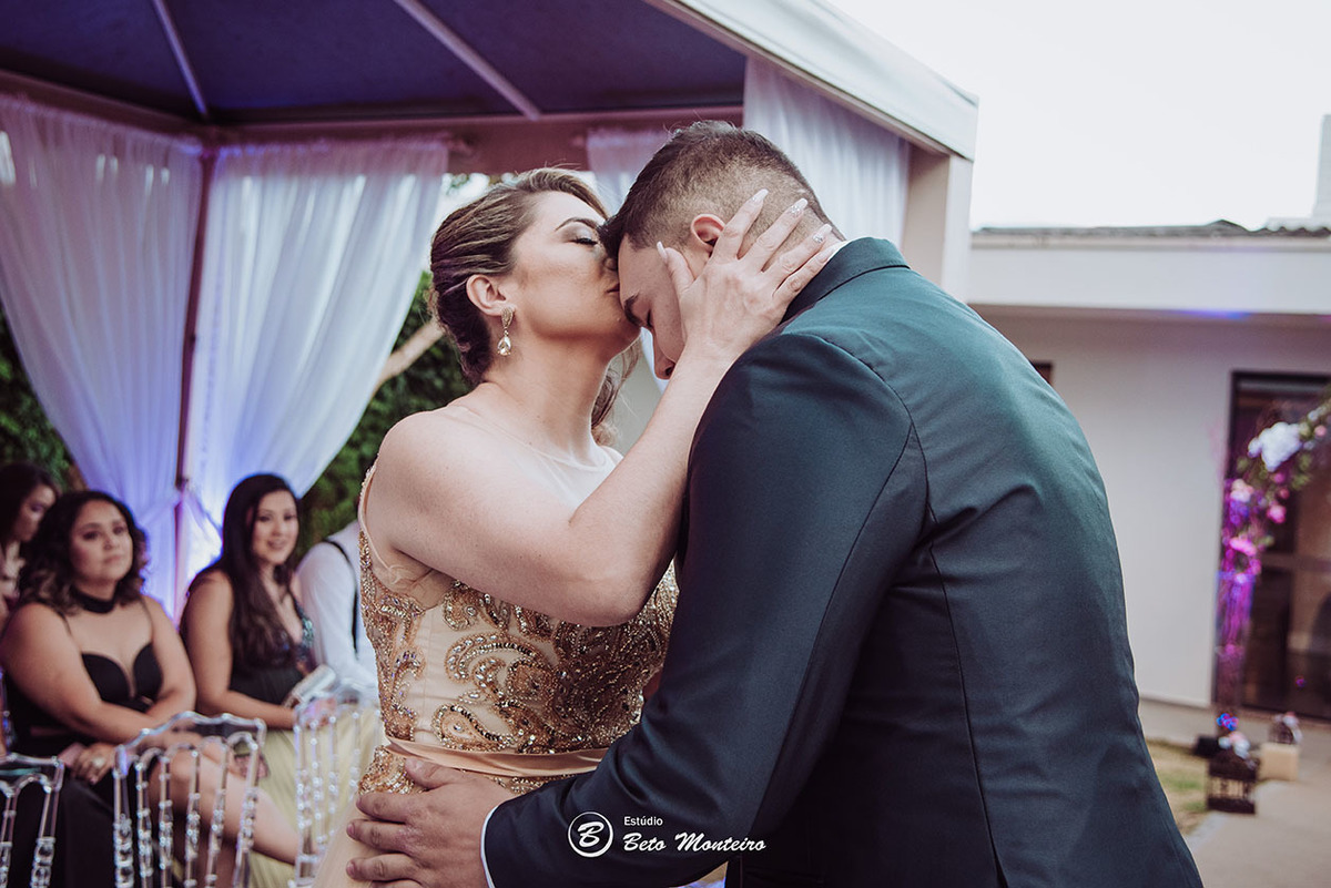 Casamento - Pré-Casamento - Pré-wedding - Trash the dress - Book de casal - Sessão de noivos - Estúdio Beto Monteiro - Curitiba - Deucher Hall - Buffet Deucher - Patricia Stocco e Thomas Maurilio - fotografo de casamento