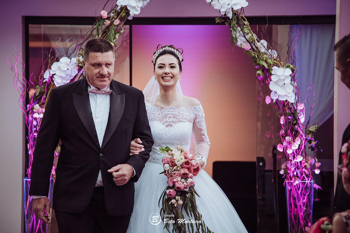 Casamento - Pré-Casamento - Pré-wedding - Trash the dress - Book de casal - Sessão de noivos - Estúdio Beto Monteiro - Curitiba - Deucher Hall - Buffet Deucher - Patricia Stocco e Thomas Maurilio - fotografo de casamento