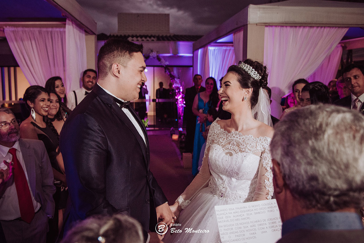 Casamento - Pré-Casamento - Pré-wedding - Trash the dress - Book de casal - Sessão de noivos - Estúdio Beto Monteiro - Curitiba - Deucher Hall - Buffet Deucher - Patricia Stocco e Thomas Maurilio - fotografo de casamento