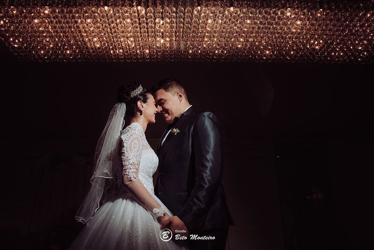 Casamento - Pré-Casamento - Pré-wedding - Trash the dress - Book de casal - Sessão de noivos - Estúdio Beto Monteiro - Curitiba - Deucher Hall - Buffet Deucher - Patricia Stocco e Thomas Maurilio - fotografo de casamento