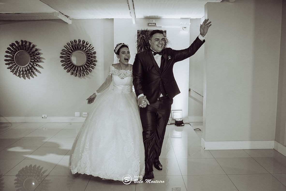 Casamento - Pré-Casamento - Pré-wedding - Trash the dress - Book de casal - Sessão de noivos - Estúdio Beto Monteiro - Curitiba - Deucher Hall - Buffet Deucher - Patricia Stocco e Thomas Maurilio - fotografo de casamento