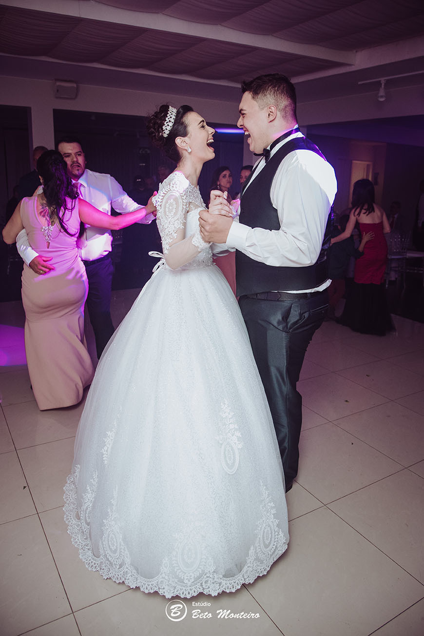 Casamento - Pré-Casamento - Pré-wedding - Trash the dress - Book de casal - Sessão de noivos - Estúdio Beto Monteiro - Curitiba - Deucher Hall - Buffet Deucher - Patricia Stocco e Thomas Maurilio - fotografo de casamento