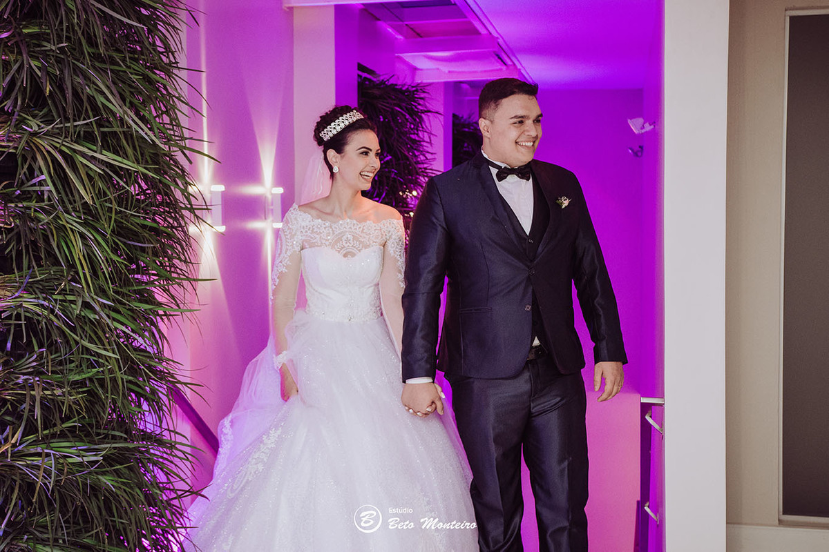 Casamento - Pré-Casamento - Pré-wedding - Trash the dress - Book de casal - Sessão de noivos - Estúdio Beto Monteiro - Curitiba - Deucher Hall - Buffet Deucher - Patricia Stocco e Thomas Maurilio - fotografo de casamento