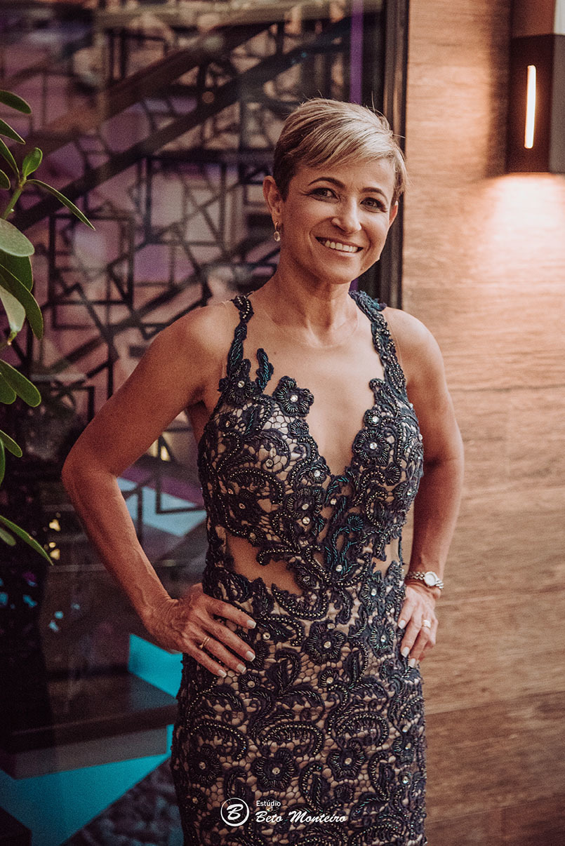 Aniversário de 15 anos - Cobertura fotografica - Cobertura de filmagem - Foto e Filmagem de 15 anos - Debutante - Estúdio Beto Monteiro - Curitiba - fotografo de 15 anos - ohana restaurante - Ananda lima makeup - pink cerimonial