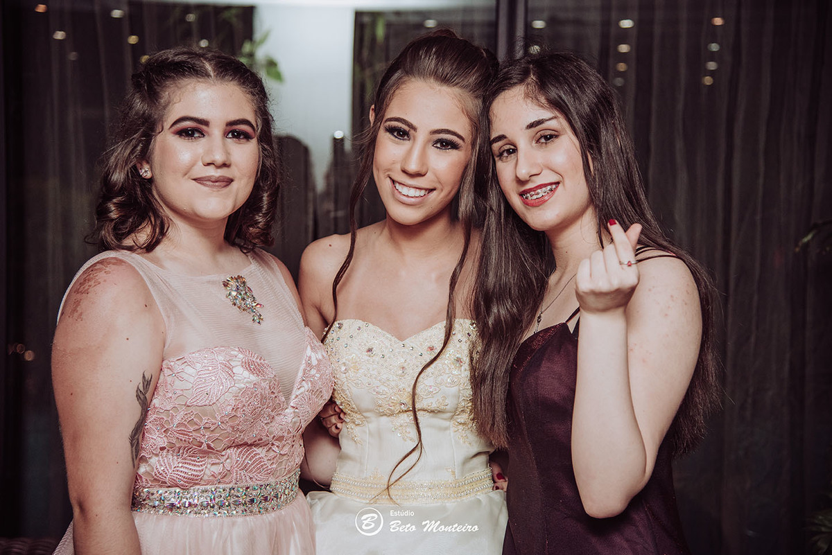 Aniversário de 15 anos - Cobertura fotografica - Cobertura de filmagem - Foto e Filmagem de 15 anos - Debutante - Estúdio Beto Monteiro - Curitiba - fotografo de 15 anos - ohana restaurante - Ananda lima makeup - pink cerimonial