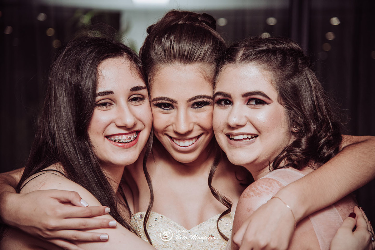 Aniversário de 15 anos - Cobertura fotografica - Cobertura de filmagem - Foto e Filmagem de 15 anos - Debutante - Estúdio Beto Monteiro - Curitiba - fotografo de 15 anos - ohana restaurante - Ananda lima makeup - pink cerimonial
