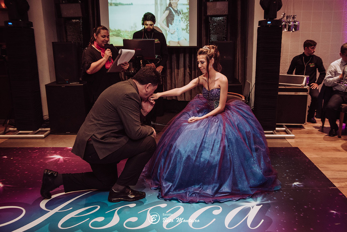 Aniversário de 15 anos - Cobertura fotografica - Cobertura de filmagem - Foto e Filmagem de 15 anos - Debutante - Estúdio Beto Monteiro - Curitiba - fotografo de 15 anos - ohana restaurante - Ananda lima makeup - pink cerimonial