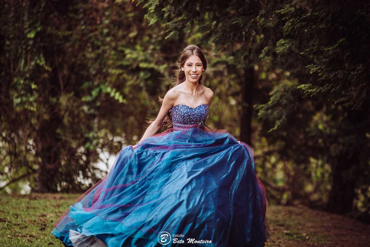 Aniversário de 15 anos - Cobertura fotografica - Cobertura de filmagem - Foto e Filmagem de 15 anos - Debutante - Estúdio Beto Monteiro - Curitiba - fotografo de 15 anos - chacara laggus - sessao de fotos - book de fotos - book de 15 anos