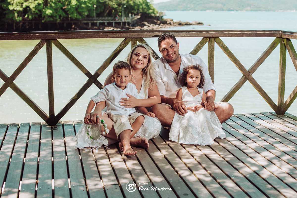 Casamento - Wedding - Pré-Casamento - Cobertura de casamento - foto e filmagem de casamento - Wedding Day - Pré-Wedding - Trash the dress - Estúdio Beto Monteiro - Curitiba - bombinhas - balneario camboriu -  casal de branco