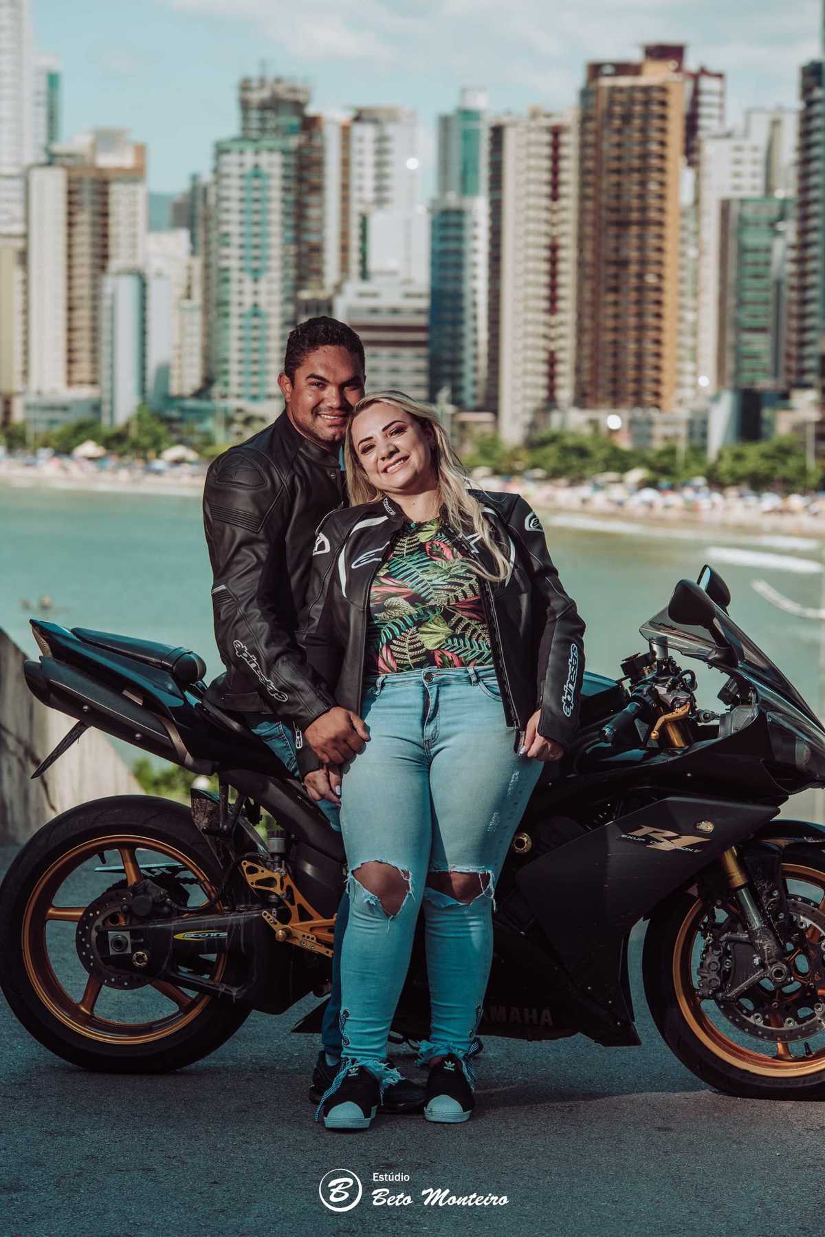 Casamento - Wedding - Pré-Casamento - Cobertura de casamento - foto e filmagem de casamento - Wedding Day - Pré-Wedding - Trash the dress - Estúdio Beto Monteiro - Curitiba - bombinhas - balneario camboriu -  casal de branco