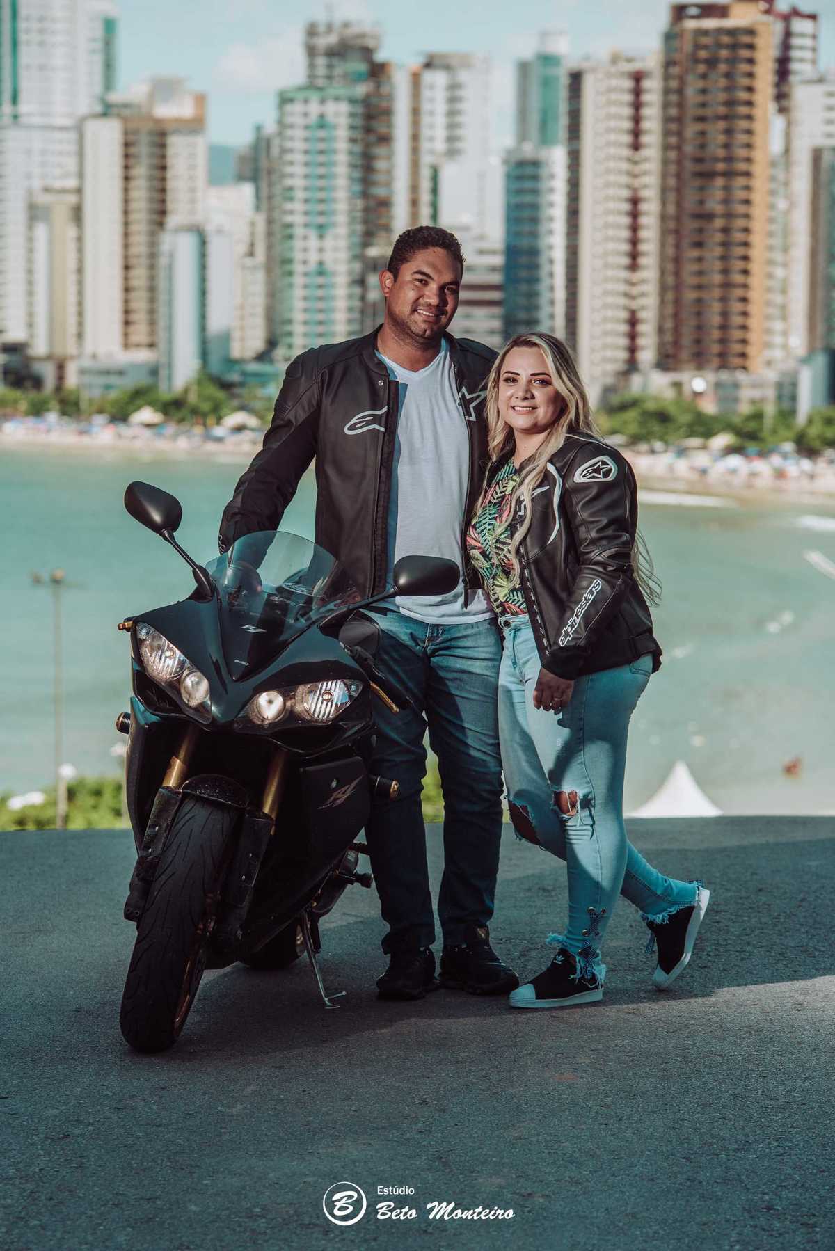 Casamento - Wedding - Pré-Casamento - Cobertura de casamento - foto e filmagem de casamento - Wedding Day - Pré-Wedding - Trash the dress - Estúdio Beto Monteiro - Curitiba - bombinhas - balneario camboriu -  casal de branco