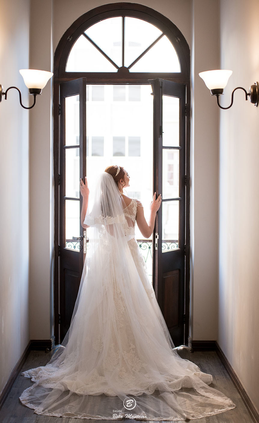 Casamento - Wedding - Pré-Casamento - Cobertura de casamento - foto e filmagem de casamento - Wedding Day - Pré-Wedding - Trash the dress - Estúdio Beto Monteiro - Curitiba - fotografia de casamento - são josé dos pinhais - winners - noiva com vestido
