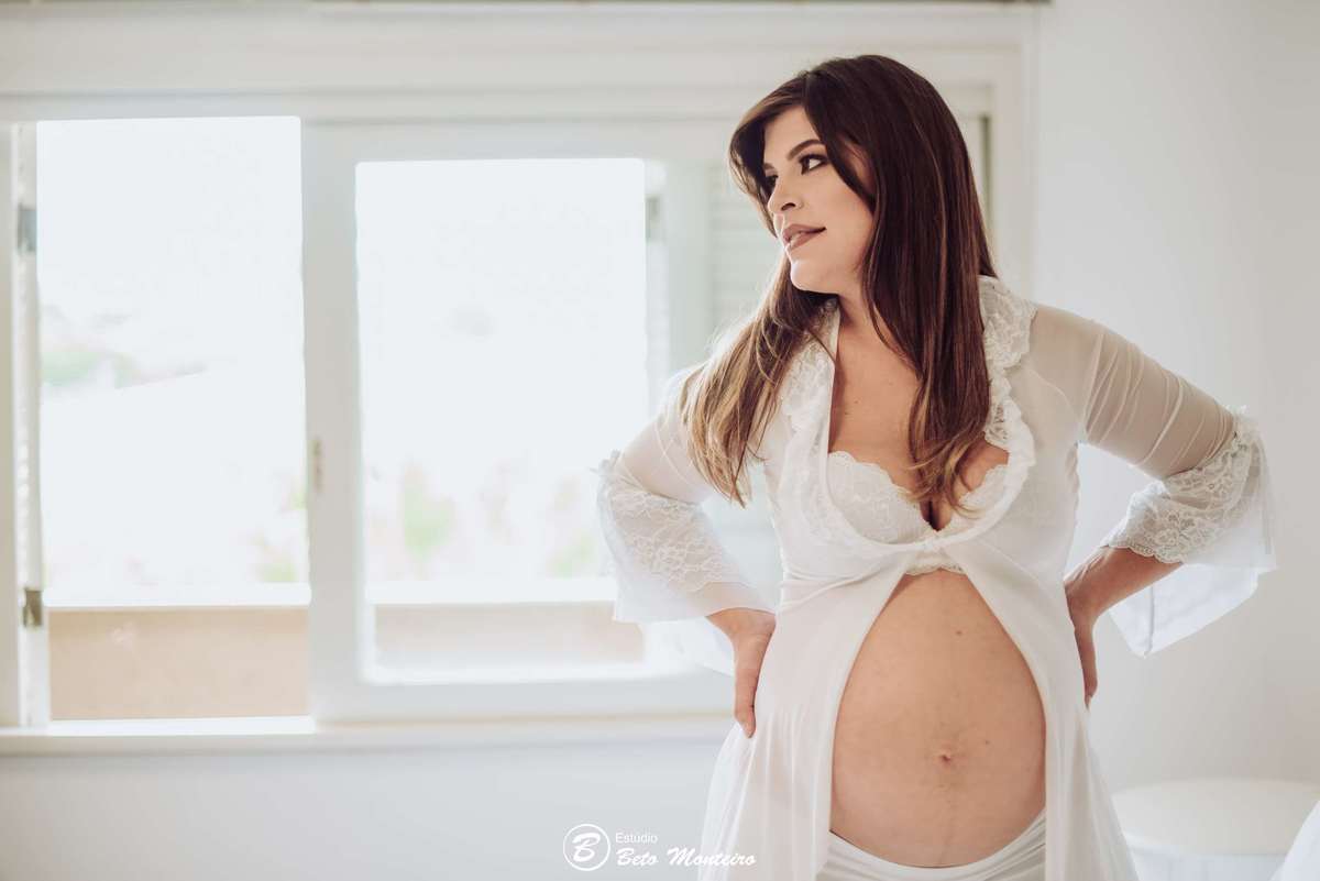 Laura Monteiro e Kleber - Isabela - Book Gestante e Familia em Curitiba - Book de gestante lifestyle - Fotos ao ar livre - Grávida - Gestação - Estudio Beto Monteiro - casa donaire - lifestyle