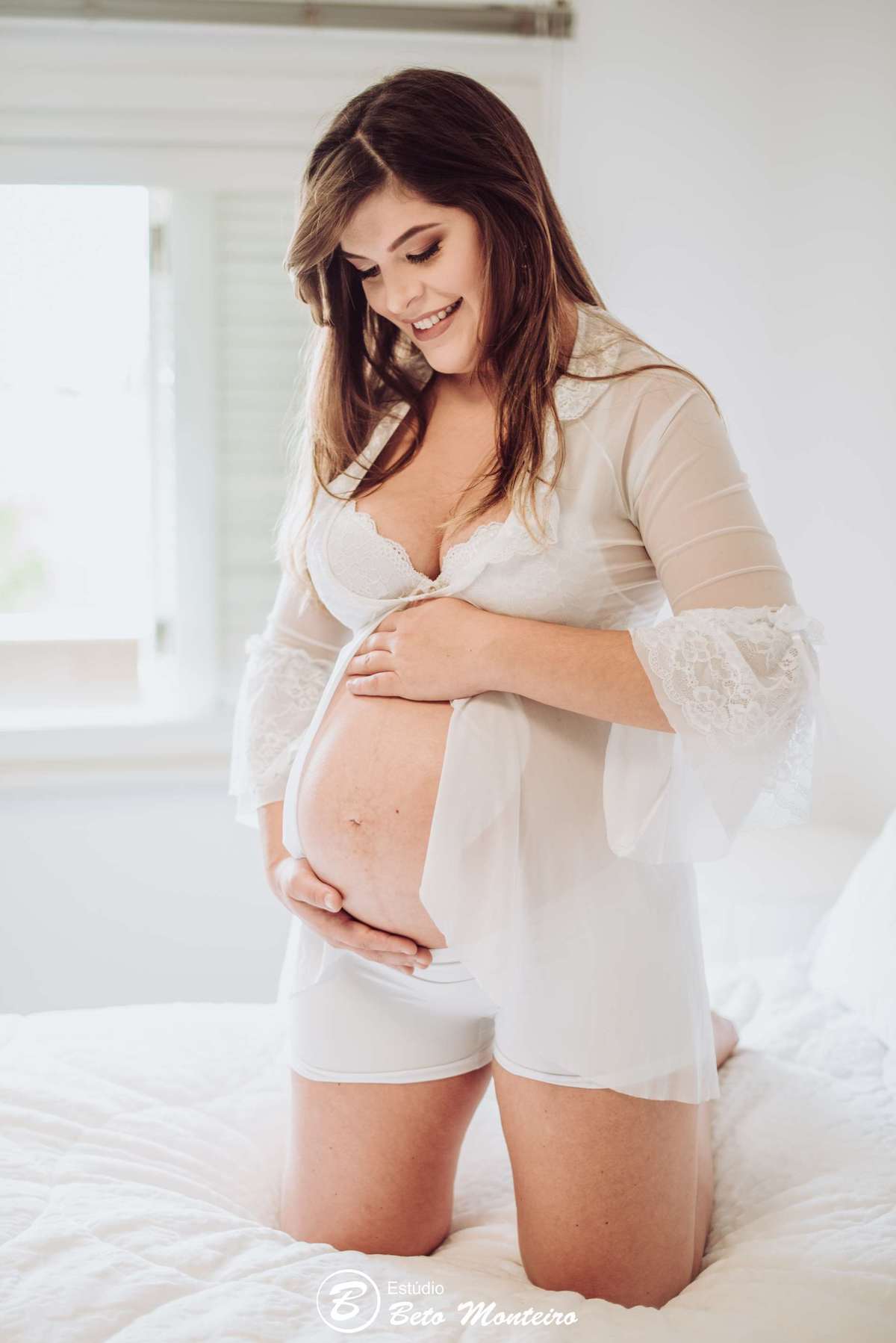 Laura Monteiro e Kleber - Isabela - Book Gestante e Familia em Curitiba - Book de gestante lifestyle - Fotos ao ar livre - Grávida - Gestação - Estudio Beto Monteiro - casa donaire - lifestyle