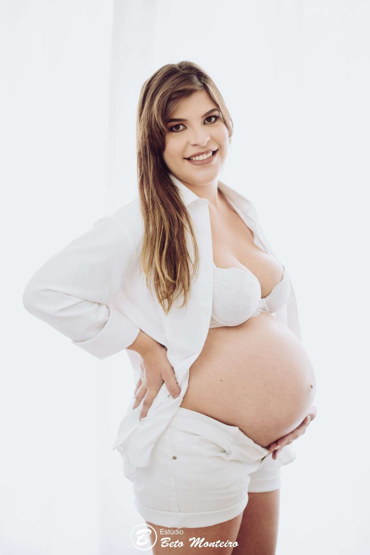 Laura Monteiro e Kleber - Isabela - Book Gestante e Familia em Curitiba - Book de gestante lifestyle - Fotos ao ar livre - Grávida - Gestação - Estudio Beto Monteiro - casa donaire - lifestyle