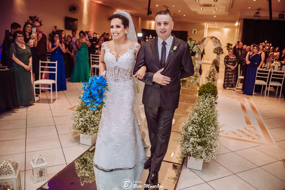 Casamento - Wedding - Pré-Casamento - Cobertura de casamento - foto e filmagem de casamento - Wedding Day - Pré-Wedding - Trash the dress - Estúdio Beto Monteiro - Curitiba - Siciliano - Isabel Cerimonialista - Priscilla e Denis - Hotel ibis 