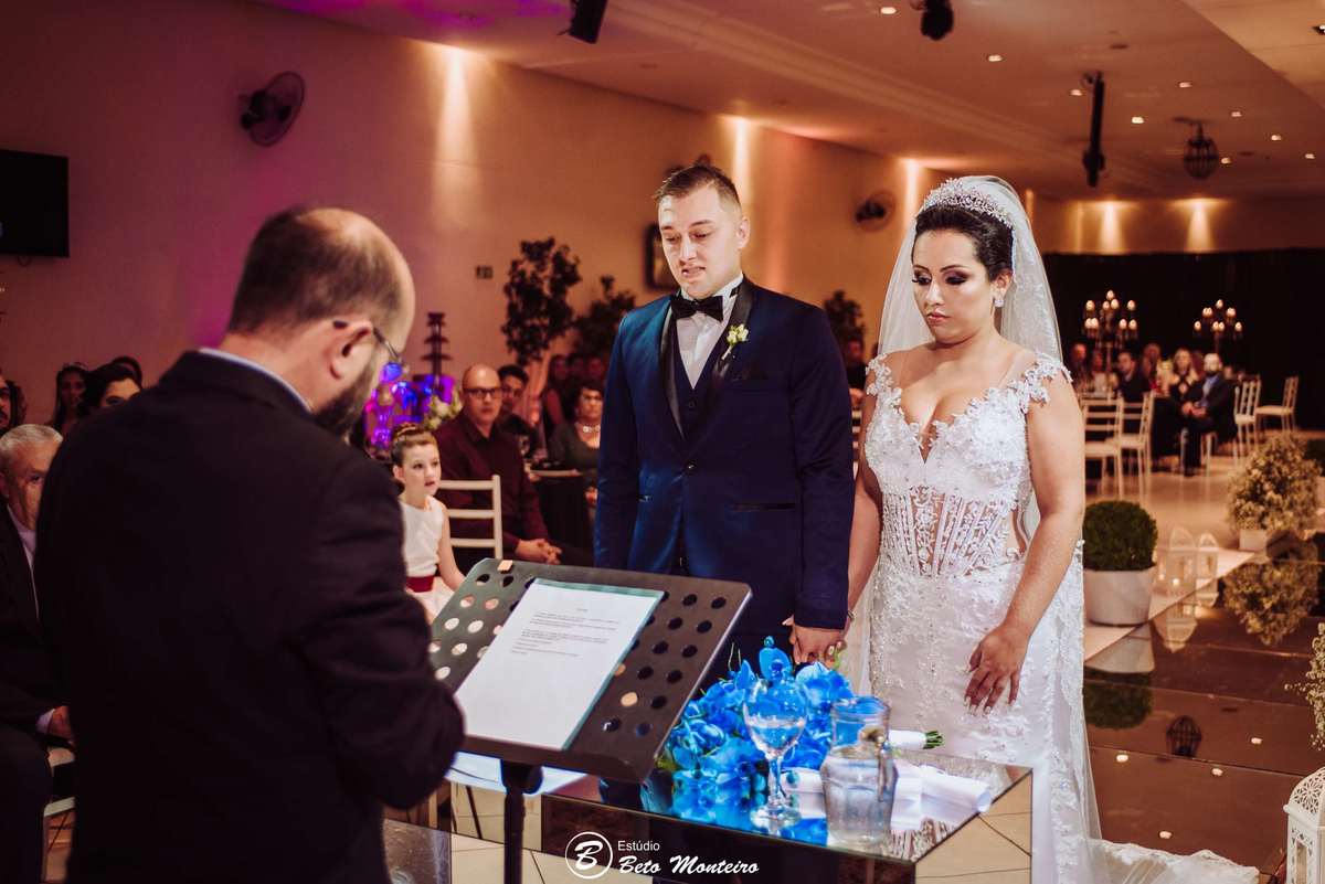 Casamento - Wedding - Pré-Casamento - Cobertura de casamento - foto e filmagem de casamento - Wedding Day - Pré-Wedding - Trash the dress - Estúdio Beto Monteiro - Curitiba - Siciliano - Isabel Cerimonialista - Priscilla e Denis - Hotel ibis 