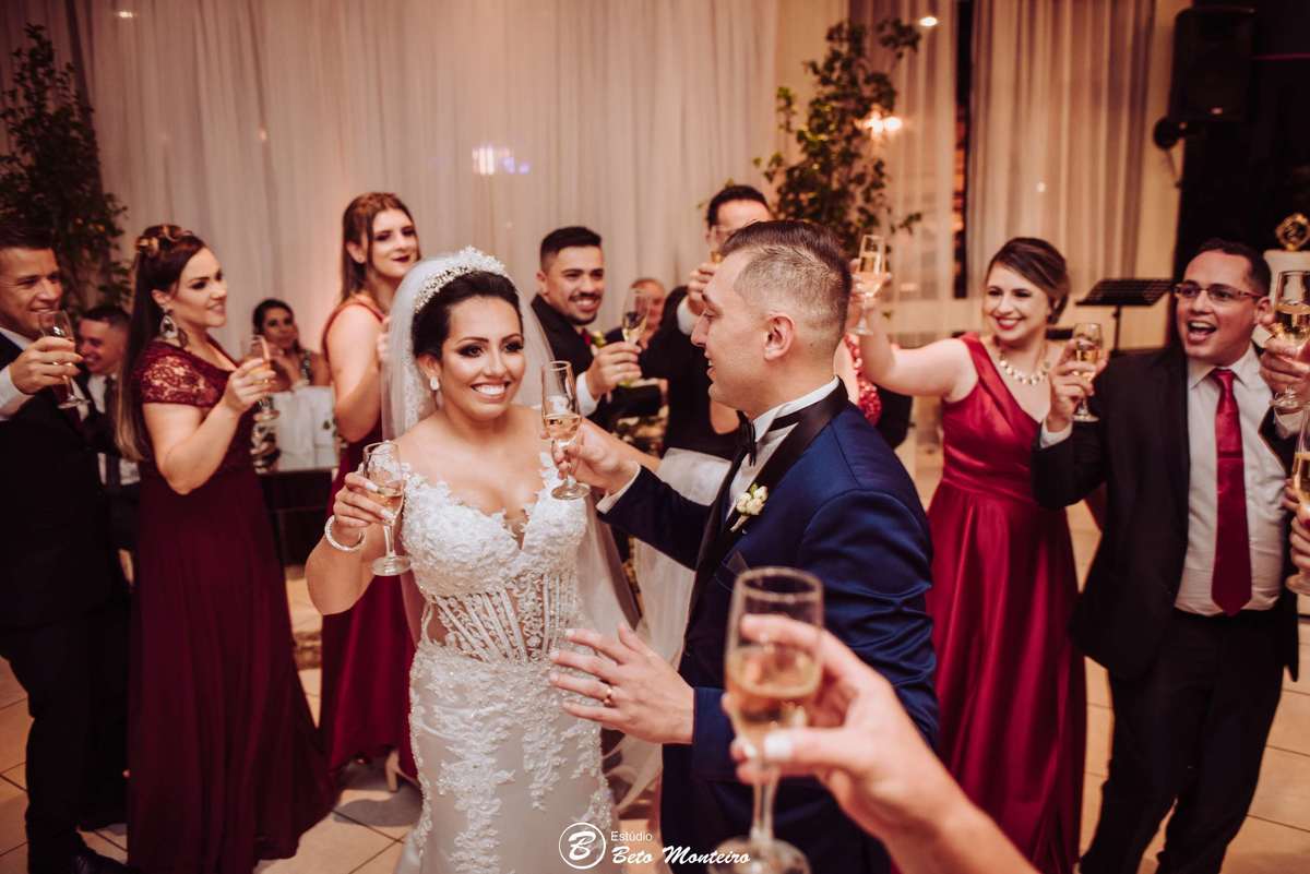 Casamento - Wedding - Pré-Casamento - Cobertura de casamento - foto e filmagem de casamento - Wedding Day - Pré-Wedding - Trash the dress - Estúdio Beto Monteiro - Curitiba - Siciliano - Isabel Cerimonialista - Priscilla e Denis - Hotel ibis 