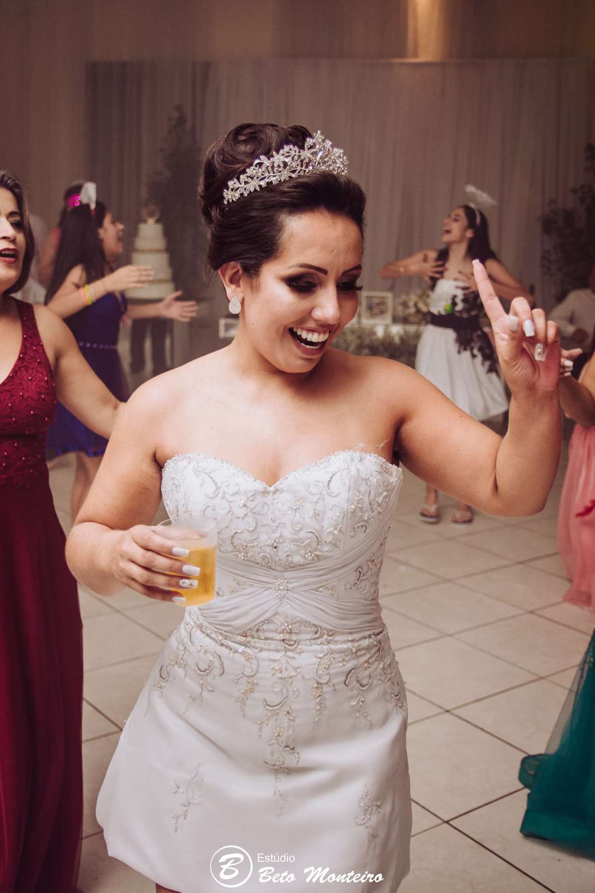 Casamento - Wedding - Pré-Casamento - Cobertura de casamento - foto e filmagem de casamento - Wedding Day - Pré-Wedding - Trash the dress - Estúdio Beto Monteiro - Curitiba - Siciliano - Isabel Cerimonialista - Priscilla e Denis - Hotel ibis 