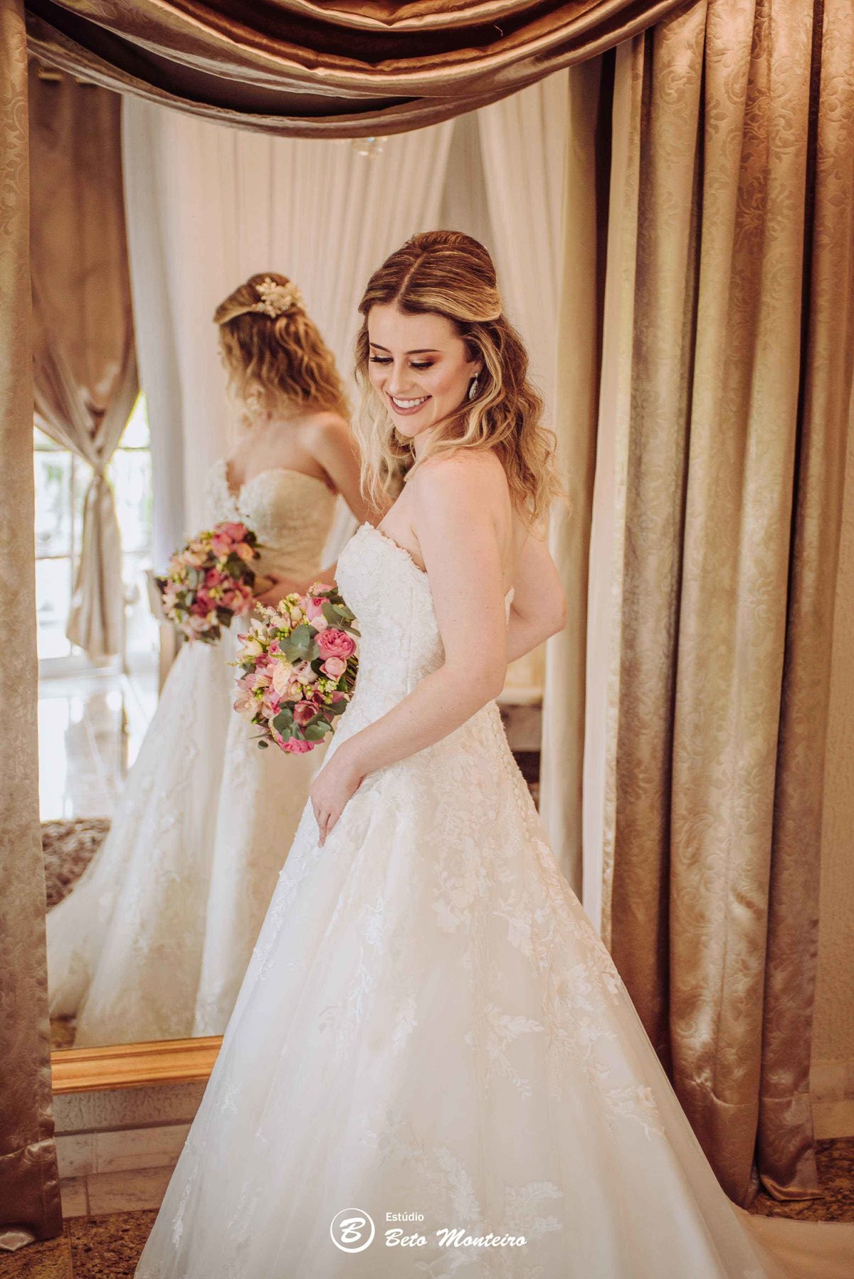 Casamento - Wedding - Pré-Casamento - Cobertura de casamento - foto e filmagem de casamento - Pré-Wedding - noiva - noivo - Estúdio Beto Monteiro - Curitiba - Castello Reale - Sol Cerimonial - Patricia e Gino - Cerimonia ao ar livre -  por do sol