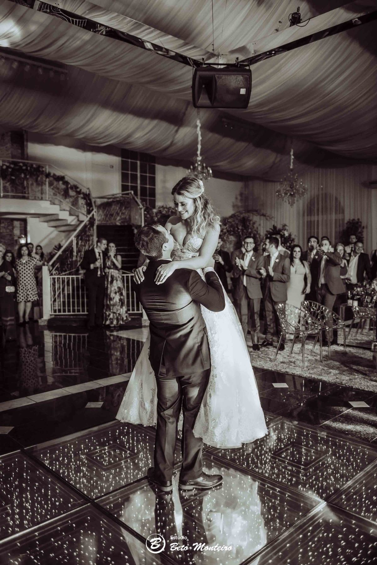 Casamento - Wedding - Pré-Casamento - Cobertura de casamento - foto e filmagem de casamento - Pré-Wedding - noiva - noivo - Estúdio Beto Monteiro - Curitiba - Castello Reale - Sol Cerimonial - Patricia e Gino - Cerimonia ao ar livre -  por do sol