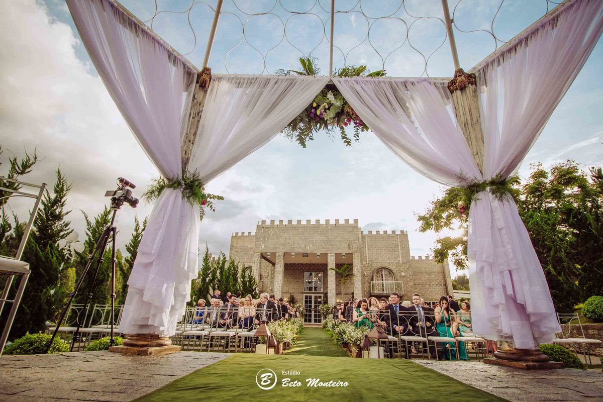 Casamento - Wedding - Pré-Casamento - Cobertura de casamento - foto e filmagem de casamento - Pré-Wedding - noiva - noivo - Estúdio Beto Monteiro - Curitiba - Castello Reale - Sol Cerimonial - Patricia e Gino - Cerimonia ao ar livre -  por do sol