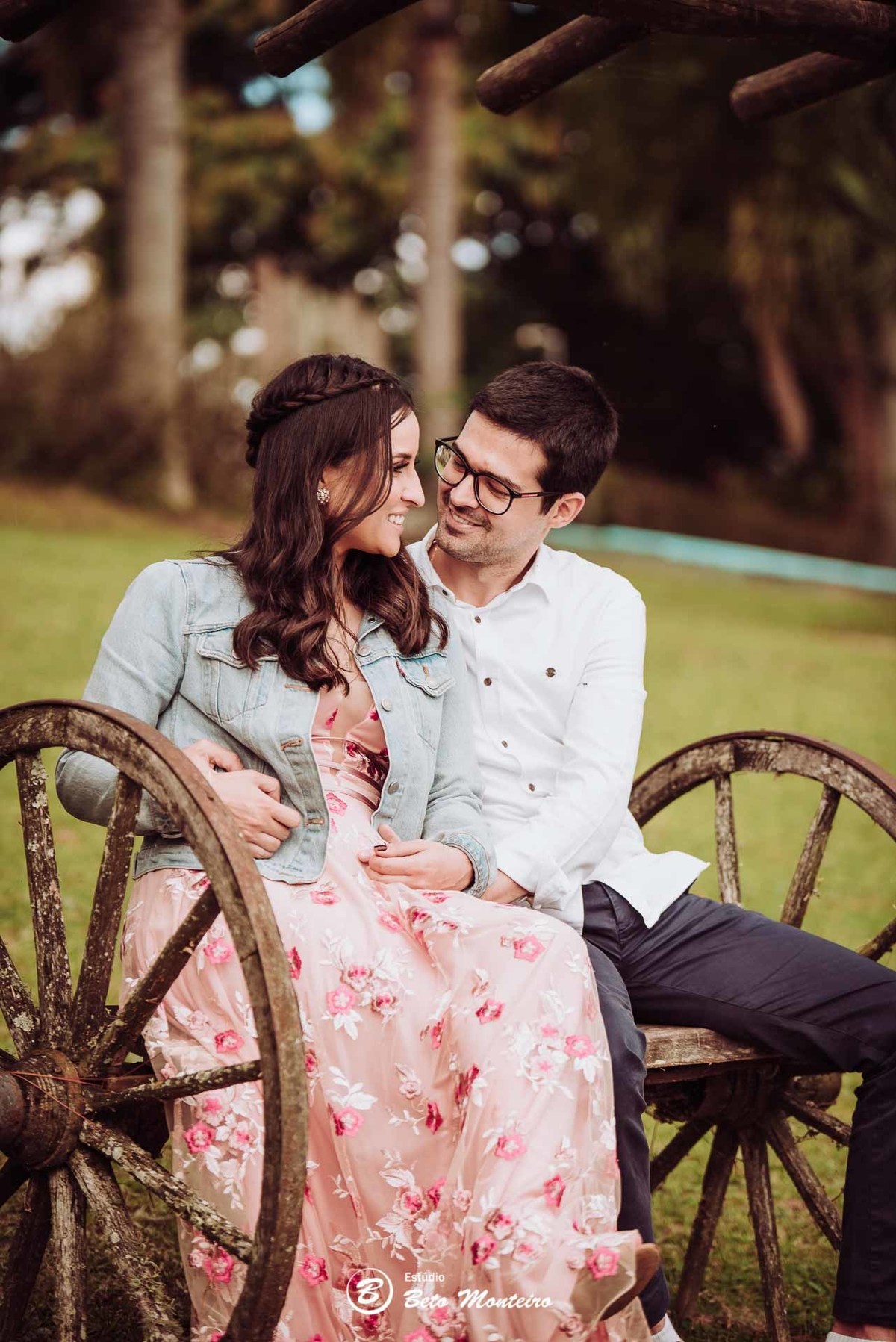 videos de casamento - filmagem - casamento - cinegrafista - videomaker - filmmaker - clipe - wedding - produtora - curitiba - estudio beto monteiro - casal - pre casamento - pre wedding - chacara laggus - thais e felipe - vestido rosa