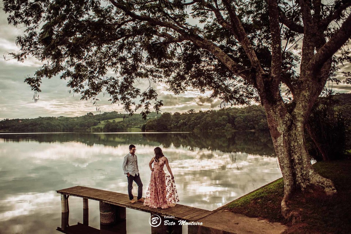 videos de casamento - filmagem - casamento - cinegrafista - videomaker - filmmaker - clipe - wedding - produtora - curitiba - estudio beto monteiro - casal - pre casamento - pre wedding - chacara laggus - thais e felipe - vestido rosa