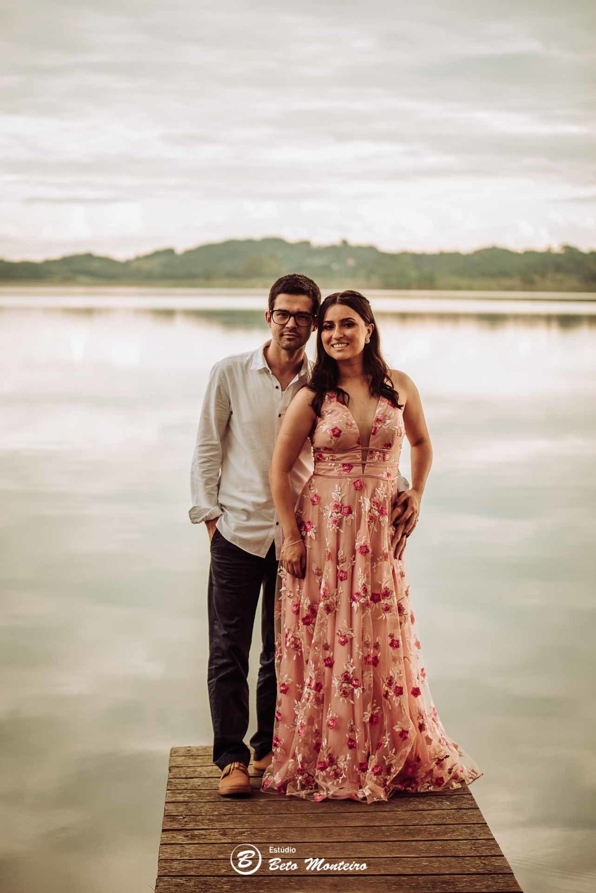 videos de casamento - filmagem - casamento - cinegrafista - videomaker - filmmaker - clipe - wedding - produtora - curitiba - estudio beto monteiro - casal - pre casamento - pre wedding - chacara laggus - thais e felipe - vestido rosa