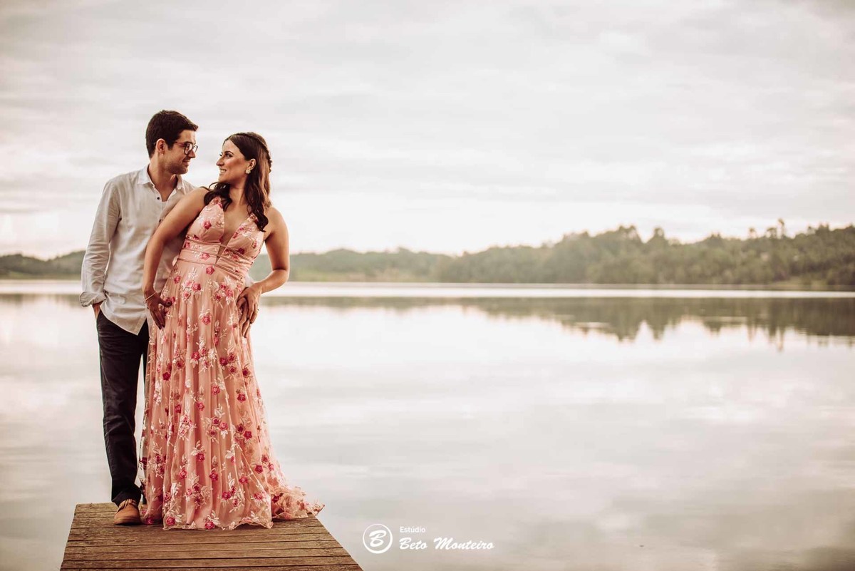 videos de casamento - filmagem - casamento - cinegrafista - videomaker - filmmaker - clipe - wedding - produtora - curitiba - estudio beto monteiro - casal - pre casamento - pre wedding - chacara laggus - thais e felipe - vestido rosa