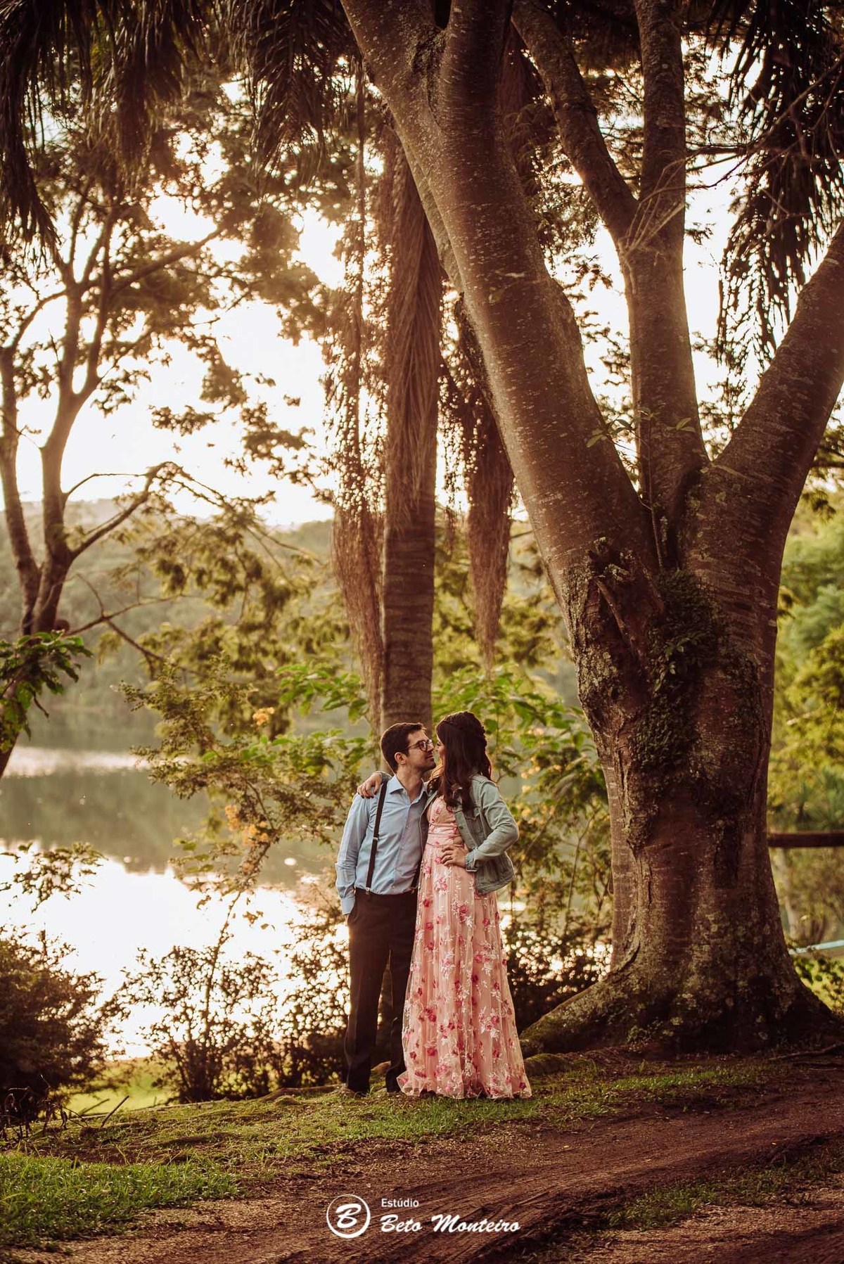 videos de casamento - filmagem - casamento - cinegrafista - videomaker - filmmaker - clipe - wedding - produtora - curitiba - estudio beto monteiro - casal - pre casamento - pre wedding - chacara laggus - thais e felipe - vestido rosa