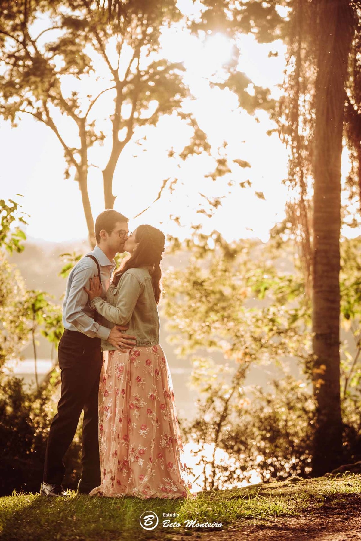 videos de casamento - filmagem - casamento - cinegrafista - videomaker - filmmaker - clipe - wedding - produtora - curitiba - estudio beto monteiro - casal - pre casamento - pre wedding - chacara laggus - thais e felipe - vestido rosa