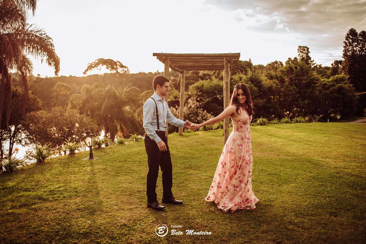 videos de casamento - filmagem - casamento - cinegrafista - videomaker - filmmaker - clipe - wedding - produtora - curitiba - estudio beto monteiro - casal - pre casamento - pre wedding - chacara laggus - thais e felipe - vestido rosa