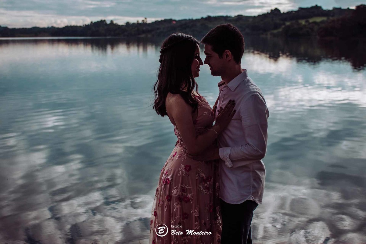 videos de casamento - filmagem - casamento - cinegrafista - videomaker - filmmaker - clipe - wedding - produtora - curitiba - estudio beto monteiro - casal - pre casamento - pre wedding - chacara laggus - thais e felipe - vestido rosa