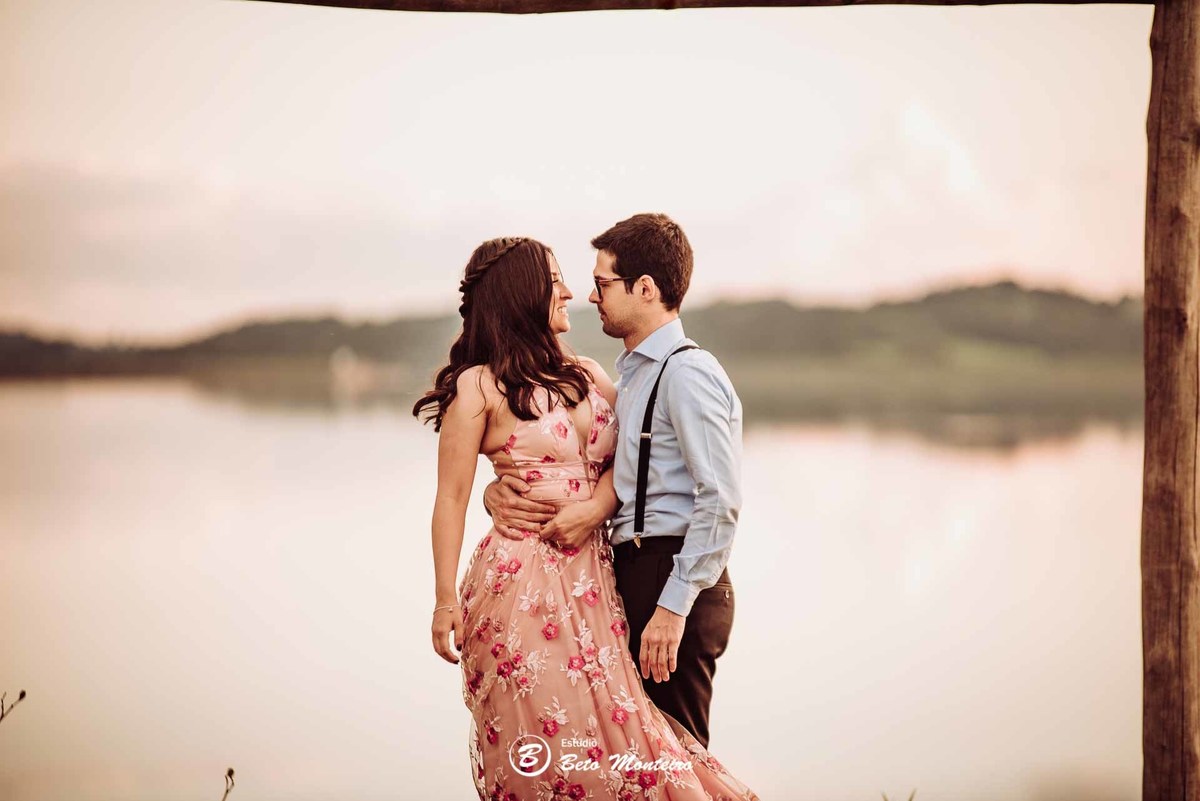 videos de casamento - filmagem - casamento - cinegrafista - videomaker - filmmaker - clipe - wedding - produtora - curitiba - estudio beto monteiro - casal - pre casamento - pre wedding - chacara laggus - thais e felipe - vestido rosa
