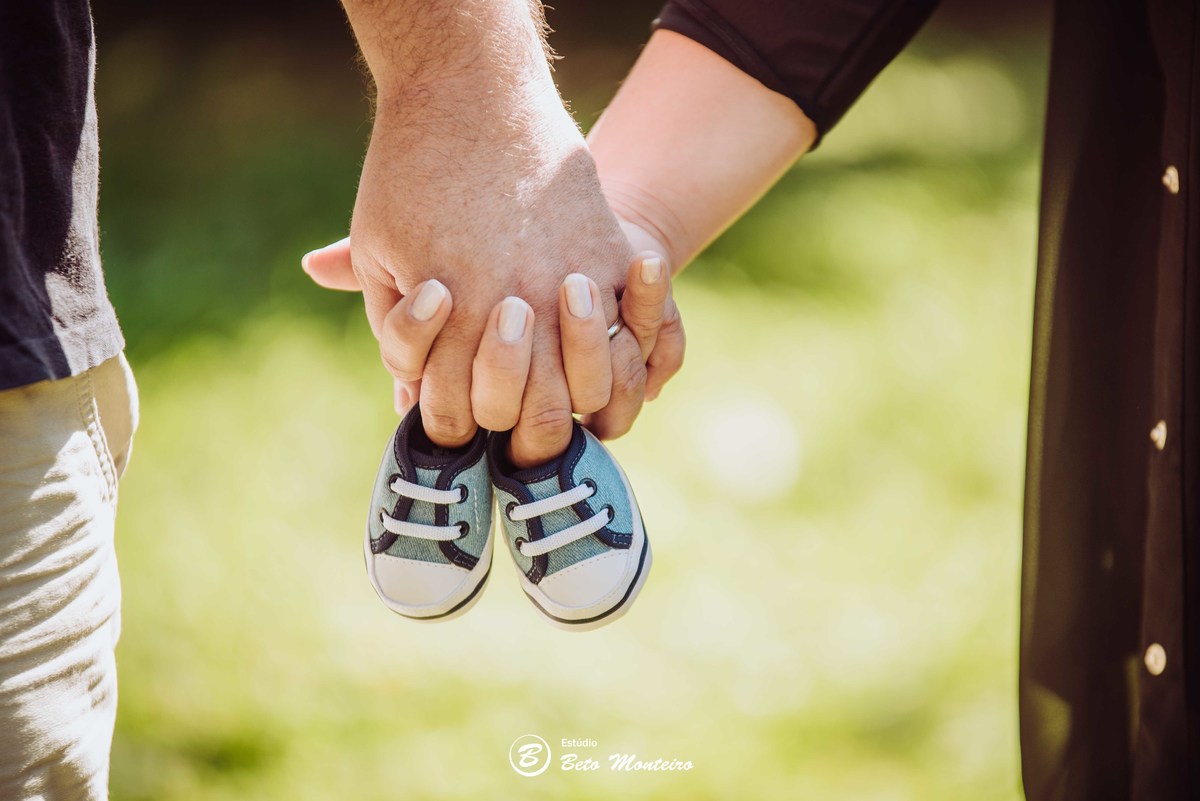 Karine Granza - Gelson - Theo - Book Gestante e Familia em Curitiba - Book de gestante lifestyle - Fotos ao ar livre - Grávida - Gestação - Estudio Beto Monteiro - casa donaire - lifestyle