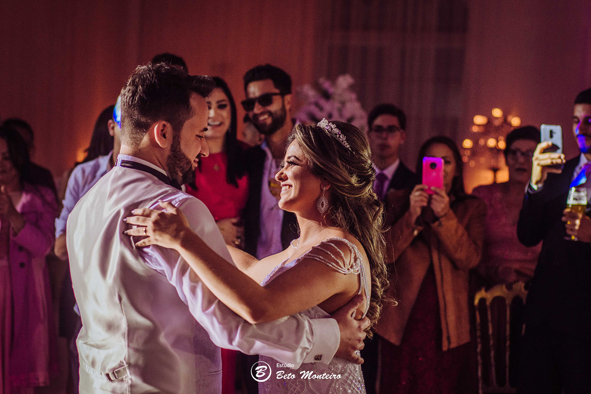 fotografo de casamento - fotografia - videos de casamento - filmagem - casamento - cinegrafista - filmmaker - wedding - produtora - curitiba - estudio beto monteiro - casal - castello reale - angela e sandro junior - sol cerimonialista