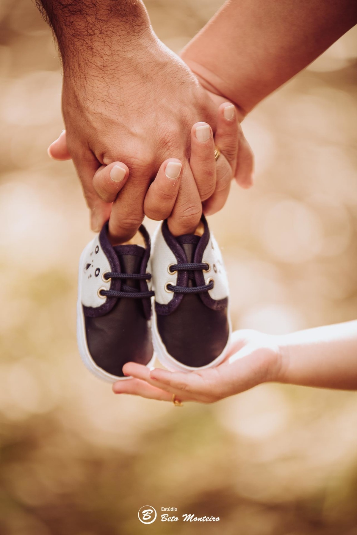 Book Gestante e Familia em Curitiba - Book de gestante lifestyle - Fotos ao ar livre - Grávida - Gestação - Estudio Beto Monteiro - jardim botanico - kamila costa - rafael e maria clara - emanuel