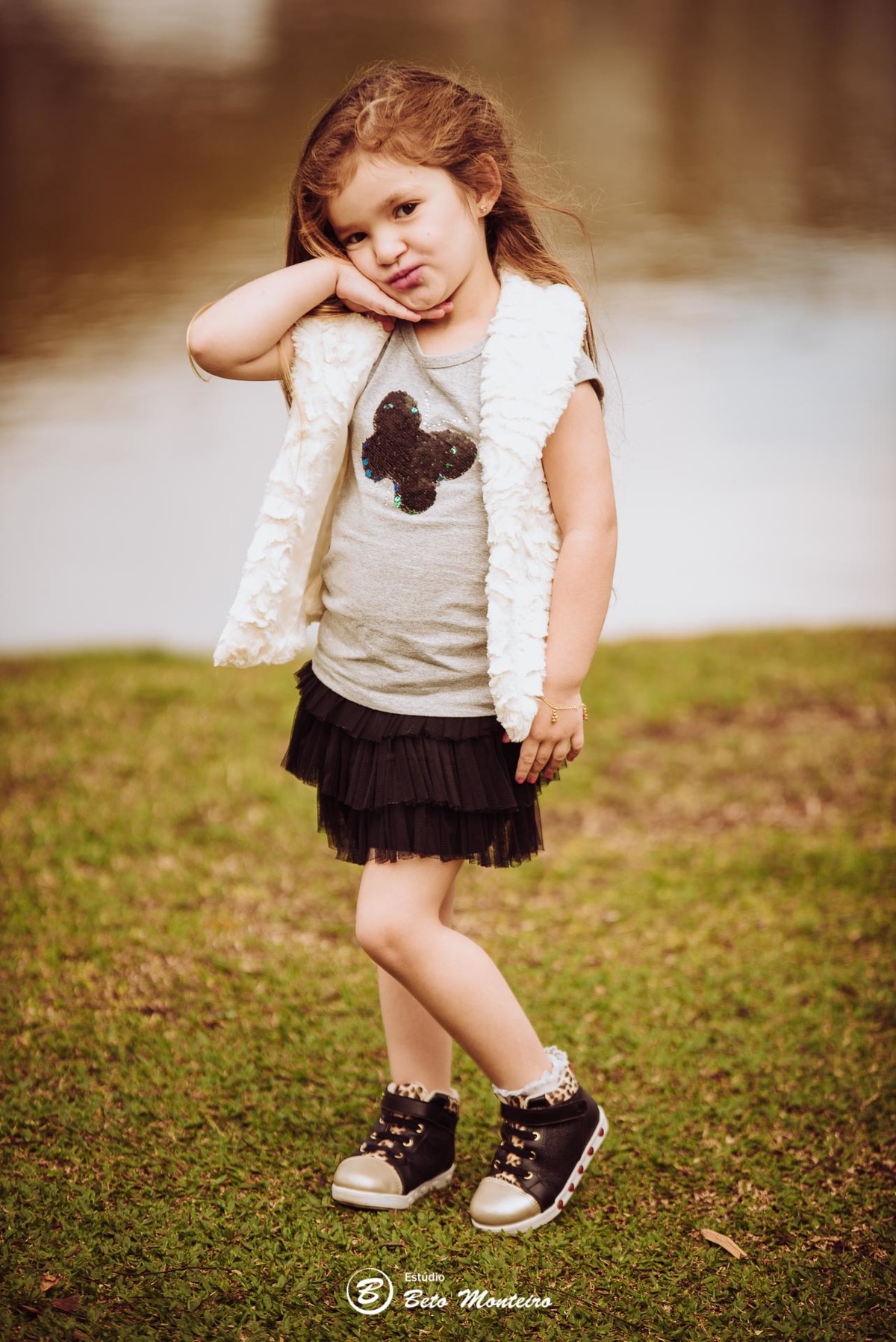 Book Gestante e Familia em Curitiba - Book de gestante lifestyle - Fotos ao ar livre - Grávida - Gestação - Estudio Beto Monteiro - jardim botanico - kamila costa - rafael e maria clara - emanuel