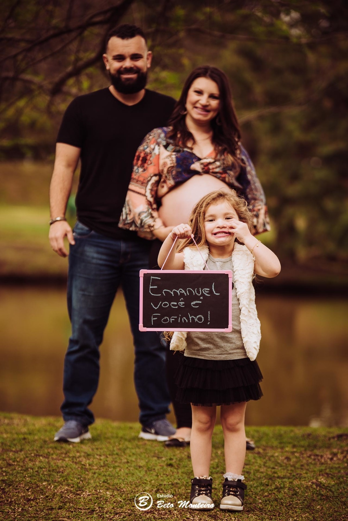 Book Gestante e Familia em Curitiba - Book de gestante lifestyle - Fotos ao ar livre - Grávida - Gestação - Estudio Beto Monteiro - jardim botanico - kamila costa - rafael e maria clara - emanuel