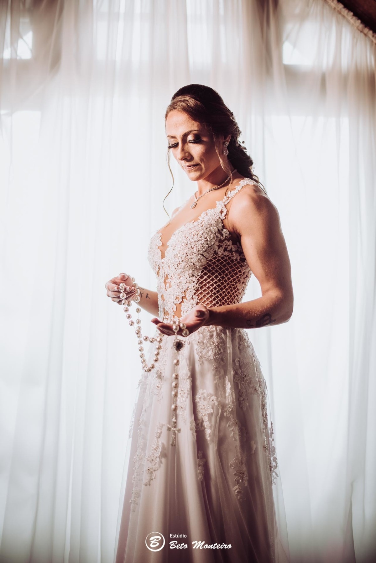 fotografo de casamento - fotografia - videos de casamento - filmagem - casamento - cinegrafista - filmmaker - wedding - produtora - curitiba - estudio beto monteiro - casal - porta romana - andressa e diogo - sol cerimonialista - paroquia perpetuo socorro