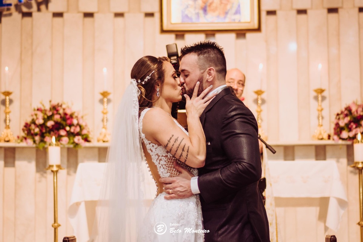 fotografo de casamento - fotografia - videos de casamento - filmagem - casamento - cinegrafista - filmmaker - wedding - produtora - curitiba - estudio beto monteiro - casal - porta romana - andressa e diogo - sol cerimonialista - paroquia perpetuo socorro
