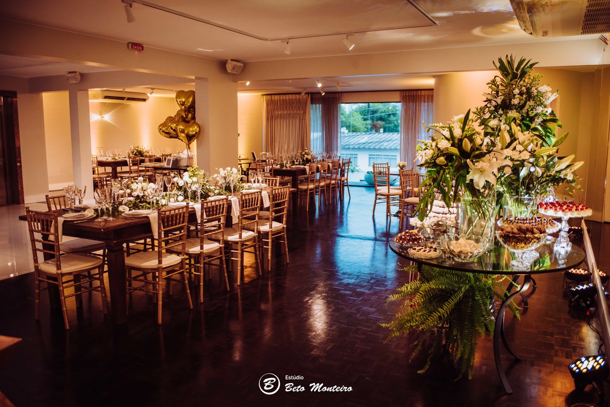 Aline e Sidarta - Bodas - de estanho - Deucher Hall - Buffet - Casamento - Wedding - Pré-Casamento - Cobertura de casamento -  filmagem de casamento Curitiba - Pré-Wedding - fotógrafo de casamento Curitiba - Estúdio Beto Monteiro