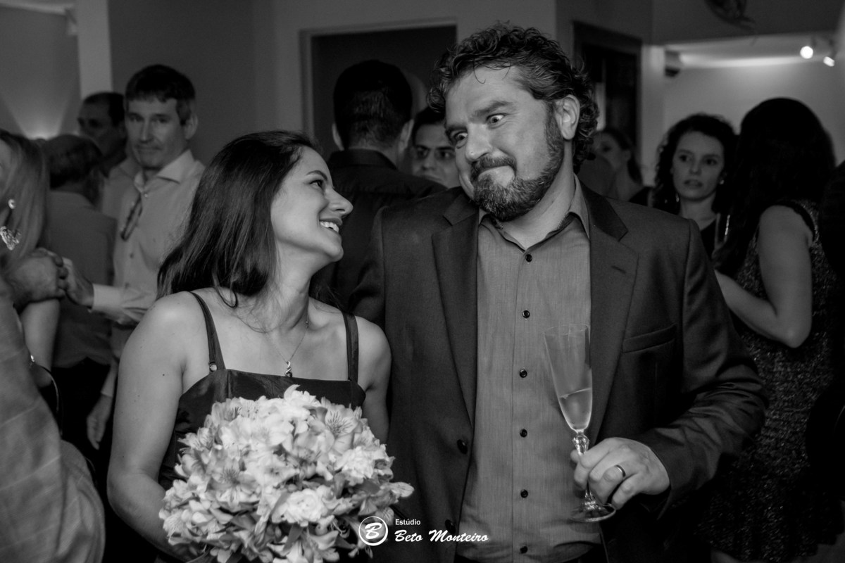Aline e Sidarta - Bodas - de estanho - Deucher Hall - Buffet - Casamento - Wedding - Pré-Casamento - Cobertura de casamento -  filmagem de casamento Curitiba - Pré-Wedding - fotógrafo de casamento Curitiba - Estúdio Beto Monteiro