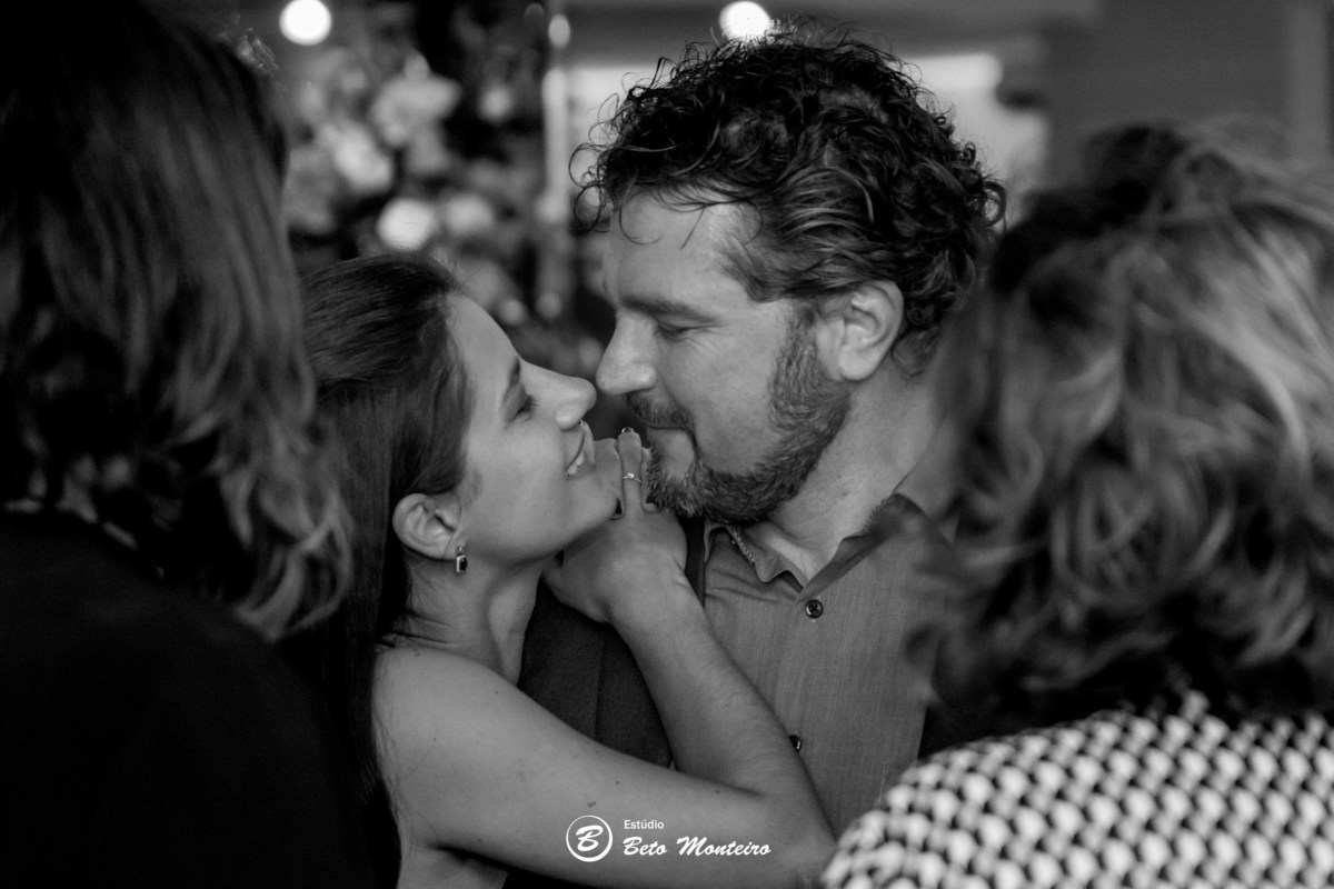 Aline e Sidarta - Bodas - de estanho - Deucher Hall - Buffet - Casamento - Wedding - Pré-Casamento - Cobertura de casamento -  filmagem de casamento Curitiba - Pré-Wedding - fotógrafo de casamento Curitiba - Estúdio Beto Monteiro