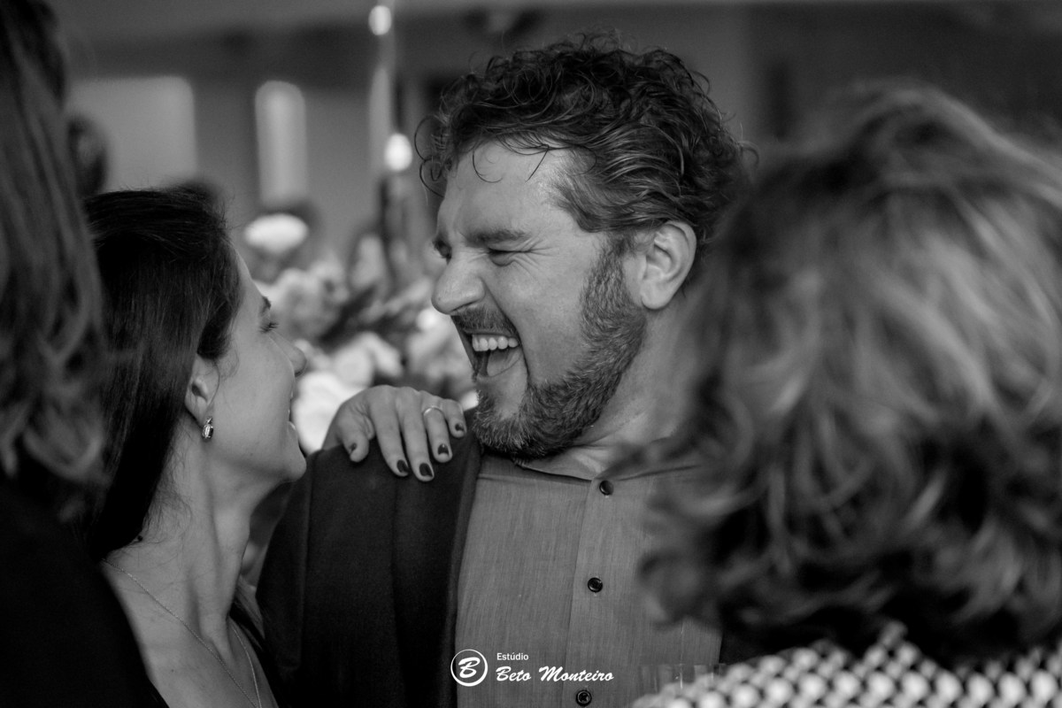 Aline e Sidarta - Bodas - de estanho - Deucher Hall - Buffet - Casamento - Wedding - Pré-Casamento - Cobertura de casamento -  filmagem de casamento Curitiba - Pré-Wedding - fotógrafo de casamento Curitiba - Estúdio Beto Monteiro